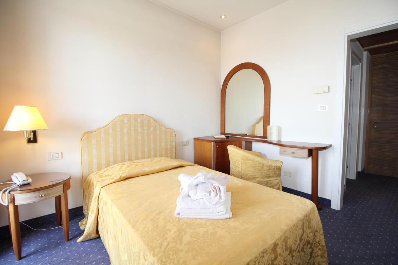 Hotel Terme Delle Nazioni Montegrotto Terme Camera foto